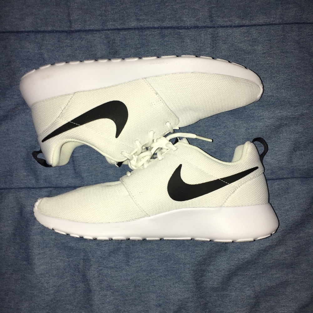 Nike Roshe Ones